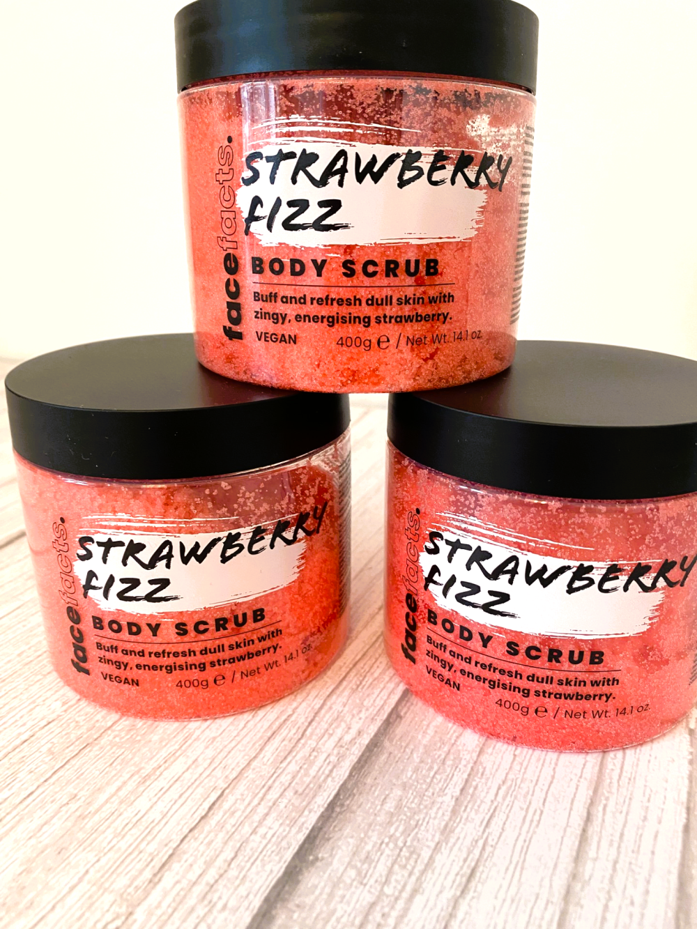 Strawberry Fizz Body Scrub 400g